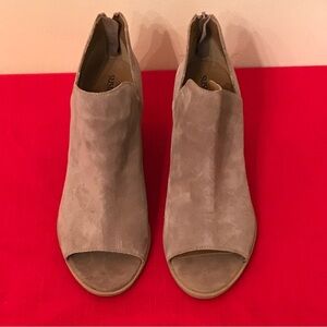 Susina Carina Lea Tan Suede Booties